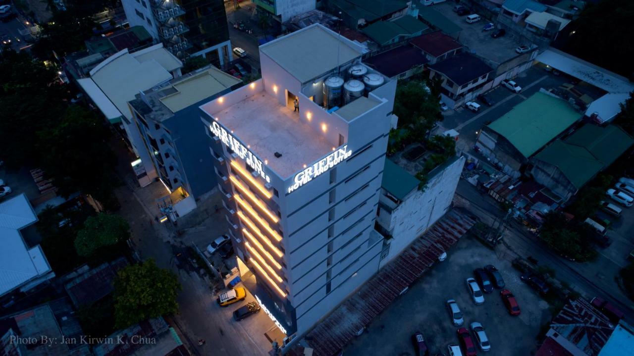 Griffin Hotel And Suites Cebu Exterior photo